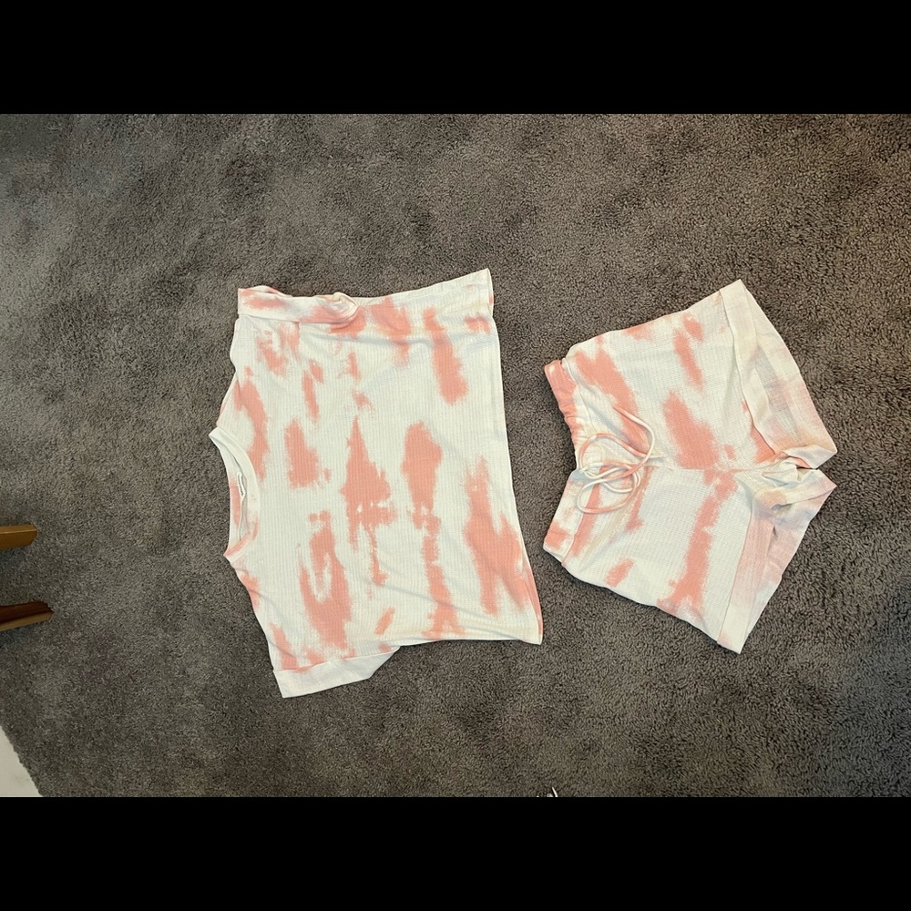 Pink and white tie dye lounge set